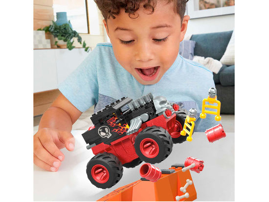 Hot Wheels Monster truck kaskaderskie klocki 151ele auto + rampa  ZA5996