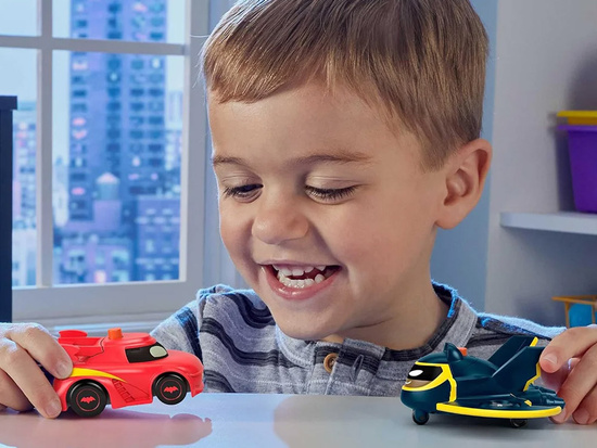 DC BATWHEELS Vehicles with Lights Batwing Redbird ZA6046