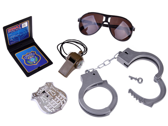 A set for the Police playing Policeman with a gun and handcuffs ZA4826
