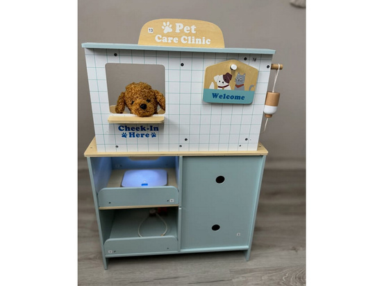 Wooden Veterinary Clinic – Vet Clinic with Puppy + Accessories ZA5939