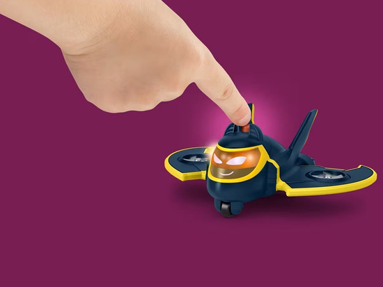 DC BATWHEELS Vehicles with Lights Batwing Redbird ZA6046