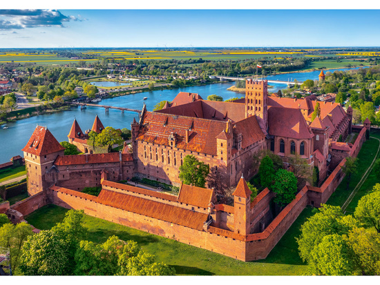 500-piece puzzle View of The Malbork Castle, Poland B-54039