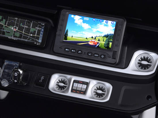 Auto na akumulator Mercedes G klasa 63 AMG 4x4 Panel Radio 2osoby PA0309